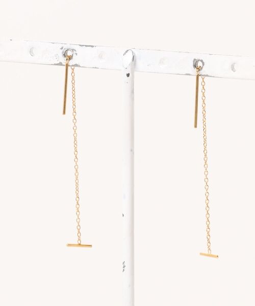 A.en（エイエン ）の「【CHAN LUU】GOLD BAR CHAIN THREAD EARRINGS（ピアス（両耳用）・レディース・ゴールド・ONE SIZE）」の3枚目の写真