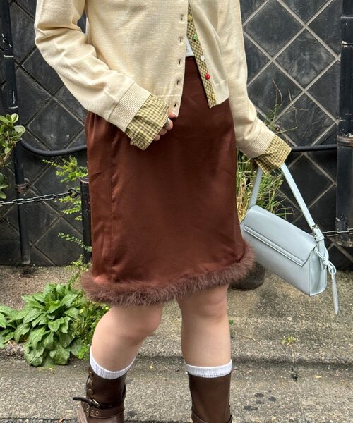 CIAOPANIC(チャオパニック)の「裾ファーサテンミドルスカート(スカート・レディース・イエロー/グレー/ブラウン・ONE SIZE)」の14枚目の写真