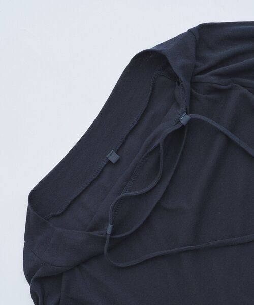 CODE A（コードエー）の「tie neck boat top（Tシャツ/カットソー・レディース・アイボリー/ブラック系2/チャコールグレー・00）」の18枚目の写真