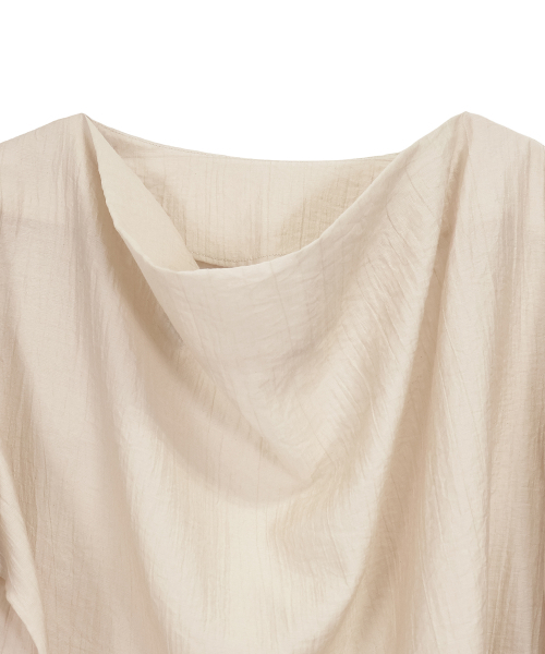 Yuje(ユジェ)の「COWL NECK BLOUSE 001 (3color)(シャツ/ブラウス・レディース・ホワイト/ブラック/ピンクベージュ・FREE)」の10枚目の写真