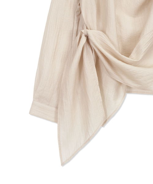 Yuje(ユジェ)の「COWL NECK BLOUSE 001 (3color)(シャツ/ブラウス・レディース・ホワイト/ブラック/ピンクベージュ・FREE)」の11枚目の写真