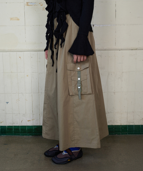 MOODBETTER（ムード ベター）の「FLARED WORK SKIRT KHAKI（スカート・レディース・その他・FREE）」の2枚目の写真