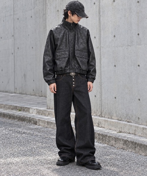 SPINNS(スピンズ)の「短丈合皮A-2ダブルジップスタンドカラージャケット/ユニセックス(スタジャン・メンズ・チャコール/ブラック/ブラウン・ONESIZE)」の14枚目の写真