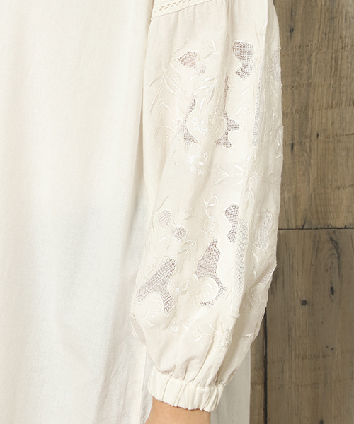 LBC（エルビーシー）の「袖刺繍ワンピース（ワンピース・レディース・オフホワイト/オレンジ/ブラック・L/M/LARGE/MEDIUM）」の9枚目の写真