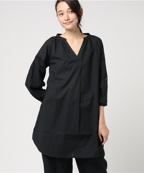 LBC（エルビーシー）の「袖刺繍ワンピース（ワンピース・レディース・オフホワイト/オレンジ/ブラック・L/M/LARGE/MEDIUM）」の3枚目の写真