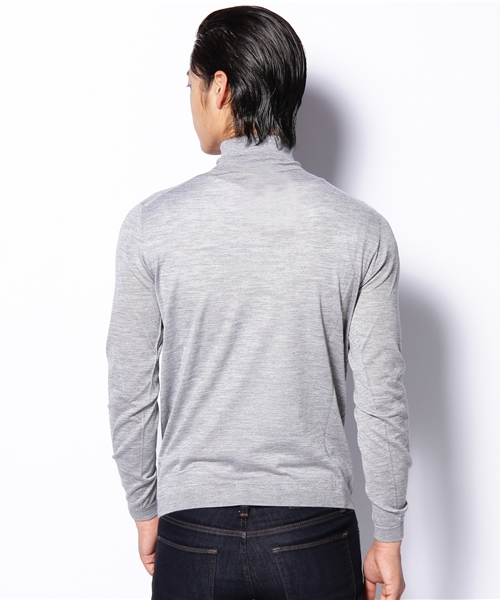 BRILLA per il gusto（ブリッラペルイルグースト）の「VERTO / カシミア×シルク タートルネック（ニット/セーター・メンズ・ライトグレー/ブラック/ブラウン系その他/ブラウン/レッド/ネイビー・42/44/46/48/50/52）」の8枚目の写真