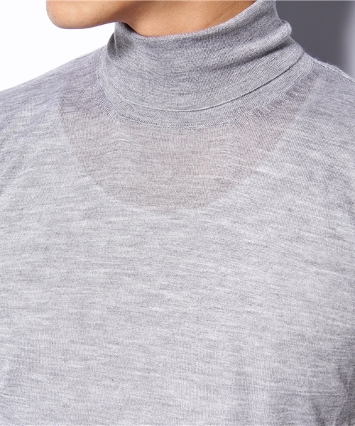 BRILLA per il gusto（ブリッラペルイルグースト）の「VERTO / カシミア×シルク タートルネック（ニット/セーター・メンズ・ライトグレー/ブラック/ブラウン系その他/ブラウン/レッド/ネイビー・42/44/46/48/50/52）」の9枚目の写真
