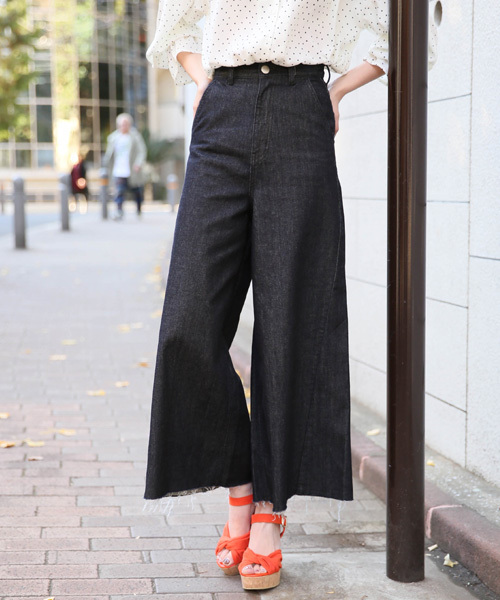 LOWRYS FARM（ローリーズファーム）の「ＣＯＮＥ＊バギー　778796 （デニムパンツ・レディース・ブルー/ワンウォッシュ・LARGE/MEDIUM）」の2枚目の写真