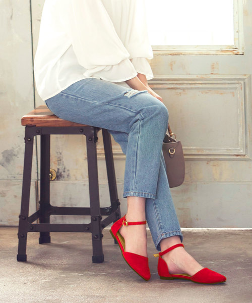 KOBE LETTUCE（コウベレタス）の「アンクルストラップサイドカットフラットパンプス（パンプス・レディース・その他1/ブラック/ベージュ/イエロー/ピンク/ブルー/グレー/レッド/グリーン・LL/S/M/L）」の8枚目の写真