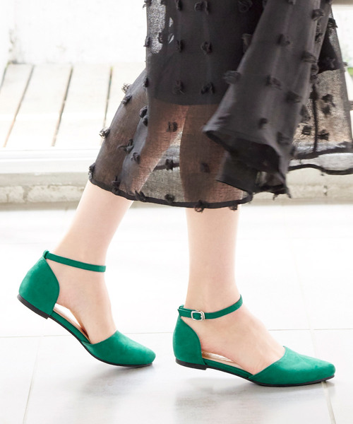 KOBE LETTUCE（コウベレタス）の「アンクルストラップサイドカットフラットパンプス（パンプス・レディース・その他1/ブラック/ベージュ/イエロー/ピンク/ブルー/グレー/レッド/グリーン・LL/S/M/L）」の5枚目の写真