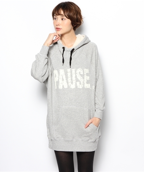 DOUBLE NAME（ダブルネーム）の「フードボアビッグパーカーワンピ（ワンピース・レディース・杢グレー/ネイビー/ワイン・FREE）」の2枚目の写真