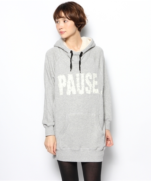 DOUBLE NAME（ダブルネーム）の「フードボアビッグパーカーワンピ（ワンピース・レディース・杢グレー/ネイビー/ワイン・FREE）」の4枚目の写真