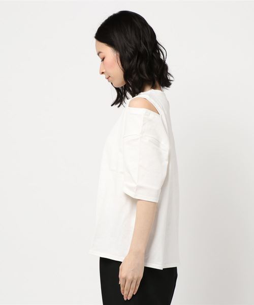 KOBE LETTUCE（コウベレタス）の「アシンメトリー肩スリット5分袖Tシャツ（Tシャツ/カットソー・レディース・ブラック/オフホワイト/イエロー/ベージュ系その他・FREE）」の6枚目の写真