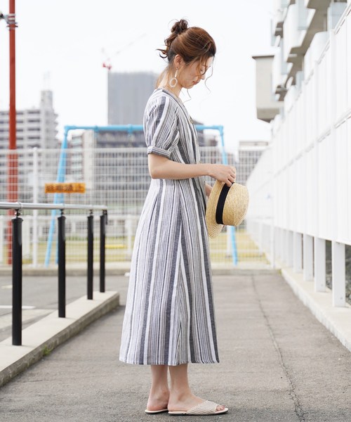 reca（レカ）の「ウエストタックリネンシャツワンピース（ワンピース・レディース・オフホワイト/ブラック系その他/ベージュ・M）」の9枚目の写真