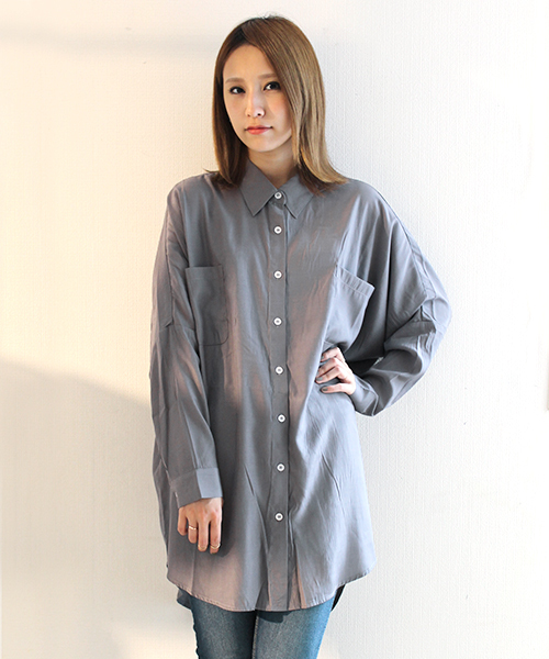 WHO'S WHO gallery（フーズフーギャラリー）の「【期間限定セール】【THE BIG SERIES 】Satin shirts（シャツ/ブラウス・レディース・チャコールグレー/カーキ/ネイビー/オフホワイト・FREE）」の3枚目の写真