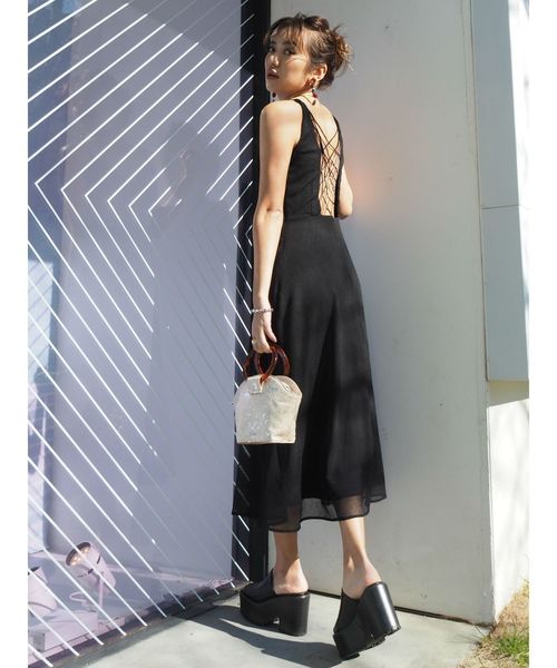 EVRIS（エヴリス）の「クロコスクエアトゥサボ（サンダル・レディース・ホワイト/ブラック・SMALL/MEDIUM/LARGE）」の8枚目の写真