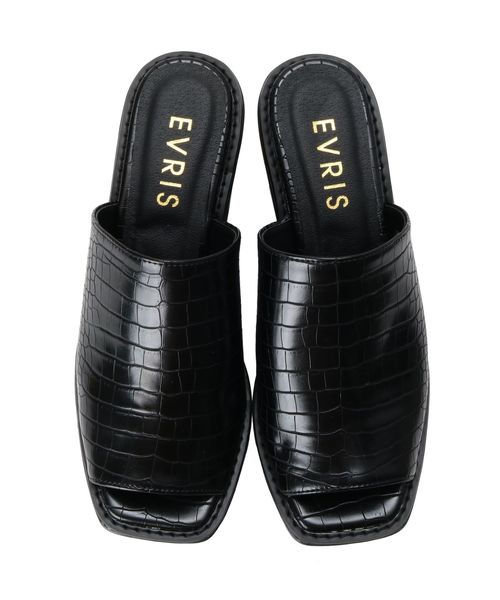 EVRIS（エヴリス）の「クロコスクエアトゥサボ（サンダル・レディース・ホワイト/ブラック・SMALL/MEDIUM/LARGE）」の12枚目の写真