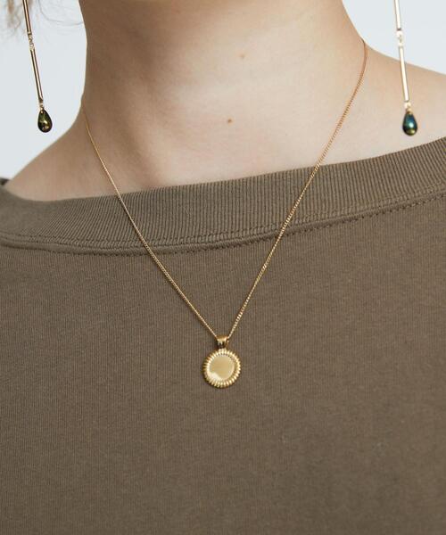 PHILIPPE AUDIBERT(フィリップ オーディベール)の「<PHILIPPE AUDIBERT(フィリップオーディベール)>メダルネックレス ∴(ネックレス・レディース・ゴールド・FREE)」の7枚目の写真