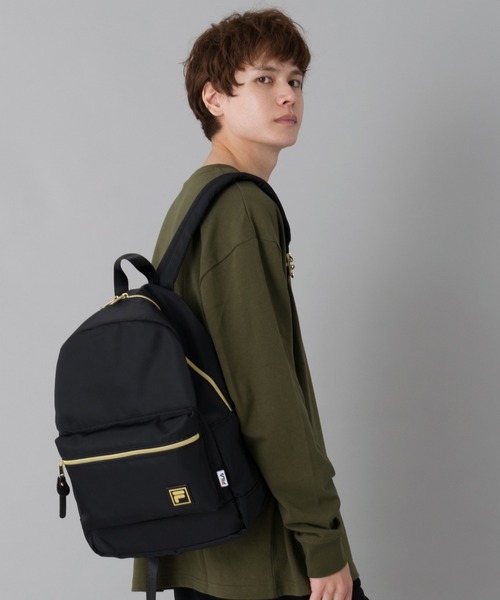 FILA（フィラ）の「【FILA/フィラ】ゴールドファスナー ワンポイント刺繍 A4収納 ナイロン バッグパック 16L（バックパック/リュック・レディース・ライトベージュ/ブラック/ネイビー・FREE）」の8枚目の写真