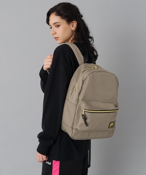 FILA（フィラ）の「【FILA/フィラ】ゴールドファスナー ワンポイント刺繍 A4収納 ナイロン バッグパック 16L（バックパック/リュック・レディース・ライトベージュ/ブラック/ネイビー・FREE）」の14枚目の写真