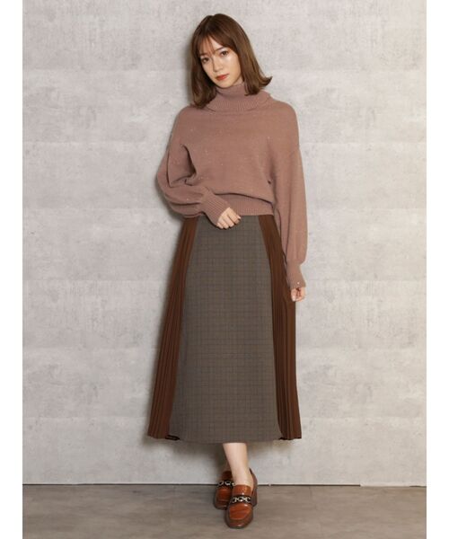 dazzlin（ダズリン）の「ラメオフタートルニットトップス（ニット/セーター・レディース・オフホワイト/グリーン/ブラウン/ベージュ・FREE）」の16枚目の写真