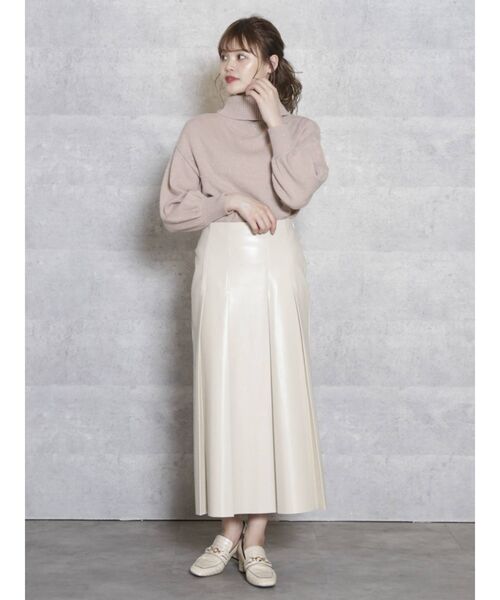 dazzlin（ダズリン）の「ラメオフタートルニットトップス（ニット/セーター・レディース・オフホワイト/グリーン/ブラウン/ベージュ・FREE）」の10枚目の写真