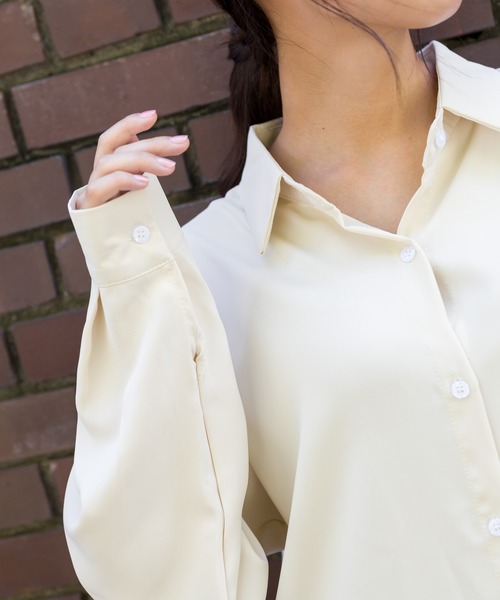 SpRay(スプレイ)の「マットサテンシャツ(シャツ/ブラウス・レディース・ホワイト/アイボリー/ライトグレー/チャコールグレー/モカ/ブルー・FREE)」の4枚目の写真