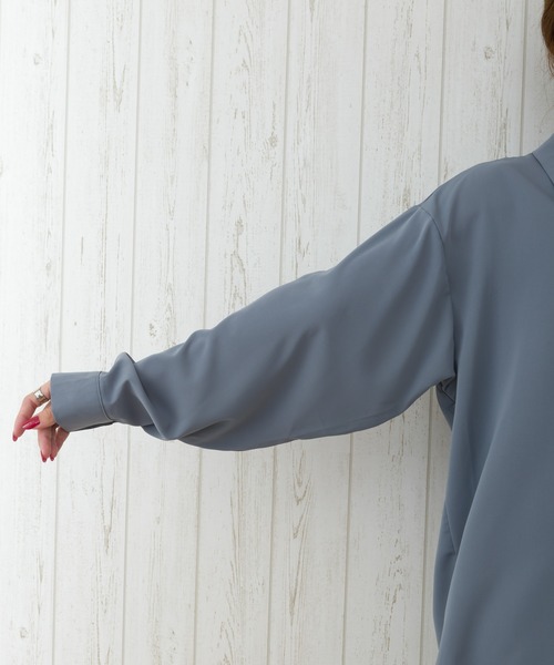 SpRay(スプレイ)の「マットサテンシャツ(シャツ/ブラウス・レディース・ホワイト/アイボリー/ライトグレー/チャコールグレー/モカ/ブルー・FREE)」の16枚目の写真