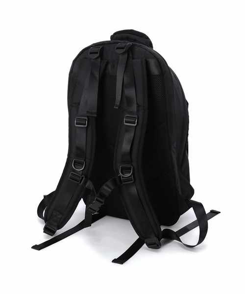 INDISPENSABLE DAYPACK SWING ECONYL（バックパック/リュック