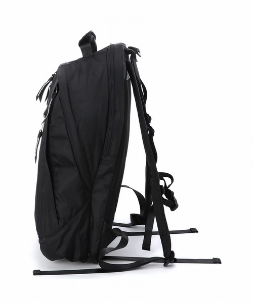 INDISPENSABLE DAYPACK SWING ECONYL（バックパック/リュック