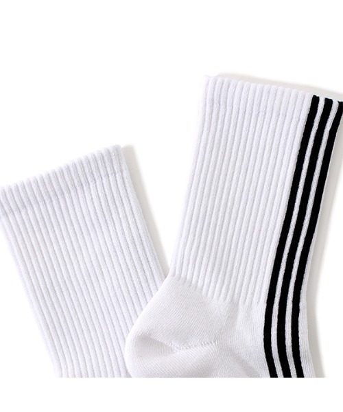 PERFECTCORNER（パーフェクトコーナー）の「【PERFECTCORNER 】トンネル３ラインソックス(FILE) / PERFECT CORNER TUNNEL THREE LINE SOCKS(FILE)（ソックス/靴下・レディース・ホワイト×レッド/ホワイト×ブラック/ブラック×ホワイト/ブラック×レッド・FREE）」の9枚目の写真