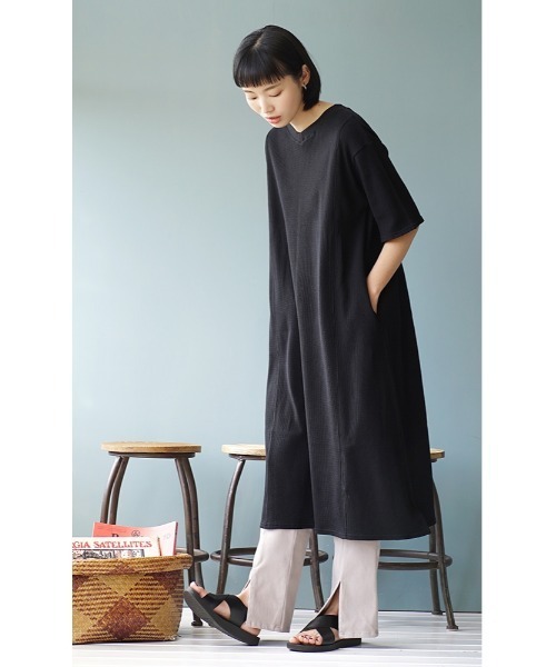 zootie（ズーティー）の「人をダメにするきちんとパンツ［スリットパンツ］（その他パンツ・レディース・ワンウォッシュ/グレイッシュベージュ/インディゴブルー/ブラック・L/M/LL/S）」の16枚目の写真