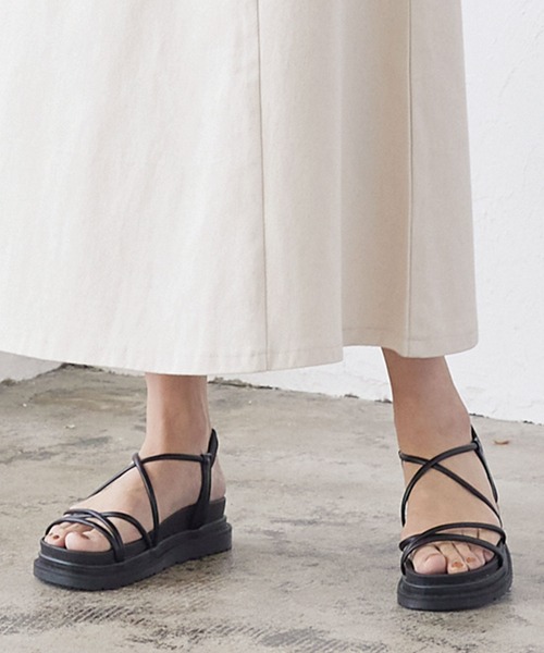 KOBE LETTUCE(コウベレタス)の「コードストラップサンダル(サンダル・レディース・ブラック/ベージュ/ブラウン/パイソン/ブラック系その他/ブラウン系・LL/S/M/L)」の9枚目の写真