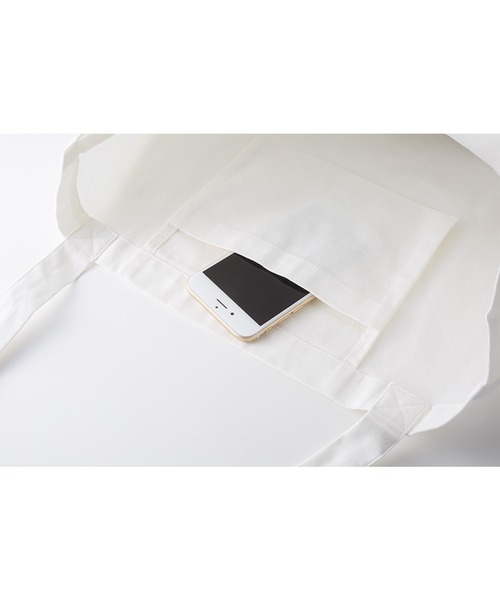 Live in comfort（リブインコンフォート）の「リブ　イン　コンフォート×フォトグラファー今城純さん　世界を旅するキャンバストートバッグ（トートバッグ・レディース・ホワイト/ホワイト系その他/ホワイト×ブルー・ONE SIZE）」の8枚目の写真