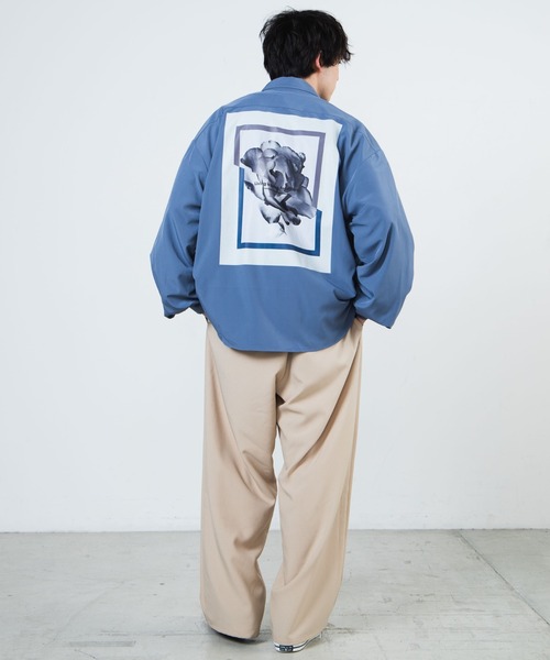 WEGO(ウィゴー)の「WEGO/グラフィックアートビッグシャツ(シャツ/ブラウス・メンズ・ブラック/サックスブルー・MEDIUM/LARGE)」の3枚目の写真