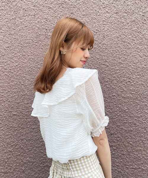 MAJESTIC LEGON（マジェスティックレゴン）の「レディbig襟ブラウス（シャツ/ブラウス・レディース・ライトグリーン/オフホワイト/イエロー/ブラック・SMALL/MEDIUM）」の9枚目の写真