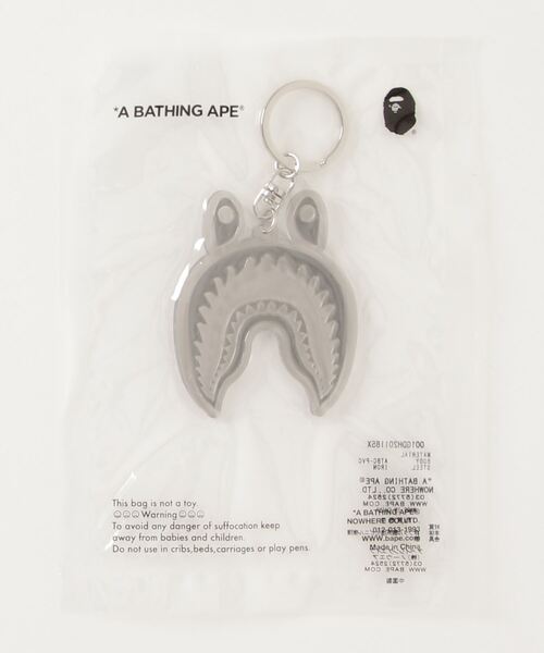 A BATHING APE（アベイシングエイプ）の「SHARK REFLECTIVE KEYCHAIN M（キーホルダー・メンズ・ブラック/グリーン/オレンジ/イエロー/ピンク/ホワイト・FREE）」の2枚目の写真