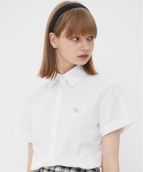 LUVISTRUE(ラヴイズトゥルー)の「『LUV IS TRUE/ラブ イズ トゥルー』SHORT SHIRT/ワンポイント半袖シャツ(シャツ/ブラウス・レディース・ホワイト/ライトブルー・FREE)」の1枚目の写真