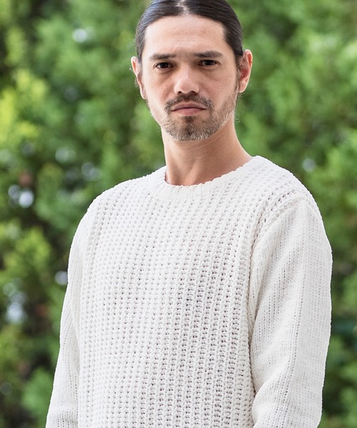 CAMBIO（カンビオ）の「mn2402-畦編×天竺編3GGモールCNニット（ニット/セーター・メンズ・ブラック/オフホワイト・LL/M/L）」の5枚目の写真