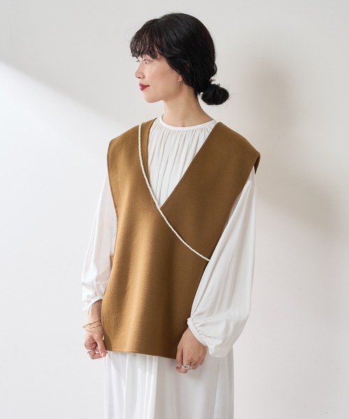 SHENERY（シーナリー）の「Vネックリバーベスト（ベスト・レディース・ブラウン/ネイビー・FREE）」の19枚目の写真