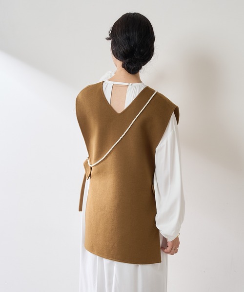 Vネックリバーベスト　SHENERY シーナリー SHENERY（シーナリー）の「Vネックリバーベスト（ベスト）」 - WEAR