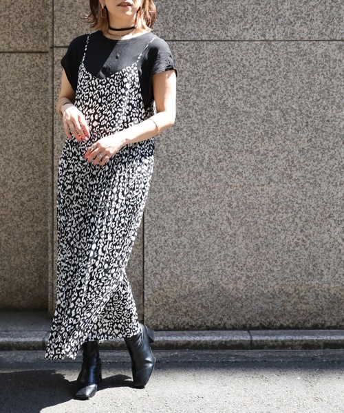 ap retro（アプレトロ）の「レオパードプリーツキャミロングワンピース【ZOZO限定アイテム】（ワンピース・レディース・ブラック/ブラウン・FREE）」の7枚目の写真