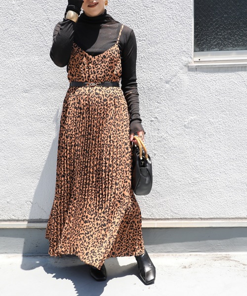 ap retro（アプレトロ）の「レオパードプリーツキャミロングワンピース【ZOZO限定アイテム】（ワンピース・レディース・ブラック/ブラウン・FREE）」の18枚目の写真