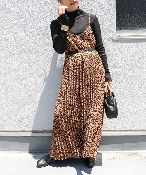 ap retro（アプレトロ）の「レオパードプリーツキャミロングワンピース【ZOZO限定アイテム】（ワンピース・レディース・ブラック/ブラウン・FREE）」の9枚目の写真
