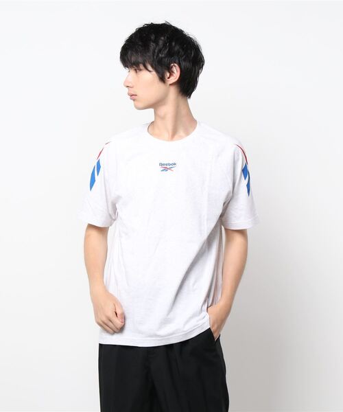 Reebok(リーボック)の「クラシックス ベクター Tシャツ / Classics Vector T-Shirt(Tシャツ/カットソー・メンズ・ホワイト/ブラック/ネイビー・SMALL/MEDIUM/LARGE/X-LARGE/XX-LARGE/X-SMALL/XXX-LARGE)」の13枚目の写真
