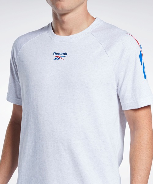 Reebok(リーボック)の「クラシックス ベクター Tシャツ / Classics Vector T-Shirt(Tシャツ/カットソー・メンズ・ホワイト/ブラック/ネイビー・SMALL/MEDIUM/LARGE/X-LARGE/XX-LARGE/X-SMALL/XXX-LARGE)」の5枚目の写真