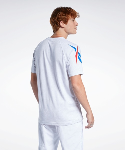 Reebok(リーボック)の「クラシックス ベクター Tシャツ / Classics Vector T-Shirt(Tシャツ/カットソー・メンズ・ホワイト/ブラック/ネイビー・SMALL/MEDIUM/LARGE/X-LARGE/XX-LARGE/X-SMALL/XXX-LARGE)」の4枚目の写真