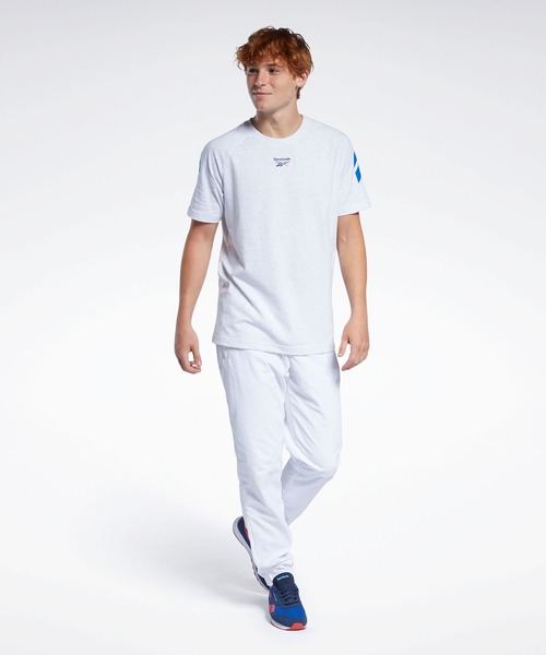 Reebok(リーボック)の「クラシックス ベクター Tシャツ / Classics Vector T-Shirt(Tシャツ/カットソー・メンズ・ホワイト/ブラック/ネイビー・SMALL/MEDIUM/LARGE/X-LARGE/XX-LARGE/X-SMALL/XXX-LARGE)」の8枚目の写真