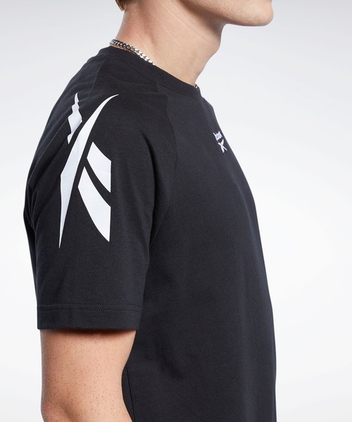 Reebok(リーボック)の「クラシックス ベクター Tシャツ / Classics Vector T-Shirt(Tシャツ/カットソー・メンズ・ホワイト/ブラック/ネイビー・SMALL/MEDIUM/LARGE/X-LARGE/XX-LARGE/X-SMALL/XXX-LARGE)」の11枚目の写真