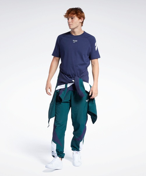 Reebok(リーボック)の「クラシックス ベクター Tシャツ / Classics Vector T-Shirt(Tシャツ/カットソー・メンズ・ホワイト/ブラック/ネイビー・SMALL/MEDIUM/LARGE/X-LARGE/XX-LARGE/X-SMALL/XXX-LARGE)」の17枚目の写真